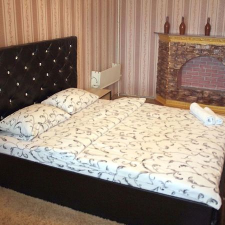 Apartment On Fastivs'Ka 2 Biała Cerkiew Zewnętrze zdjęcie